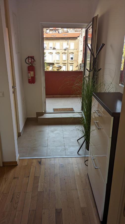 Downtown Fiume, Underground Garage Within The Property Exterior photo